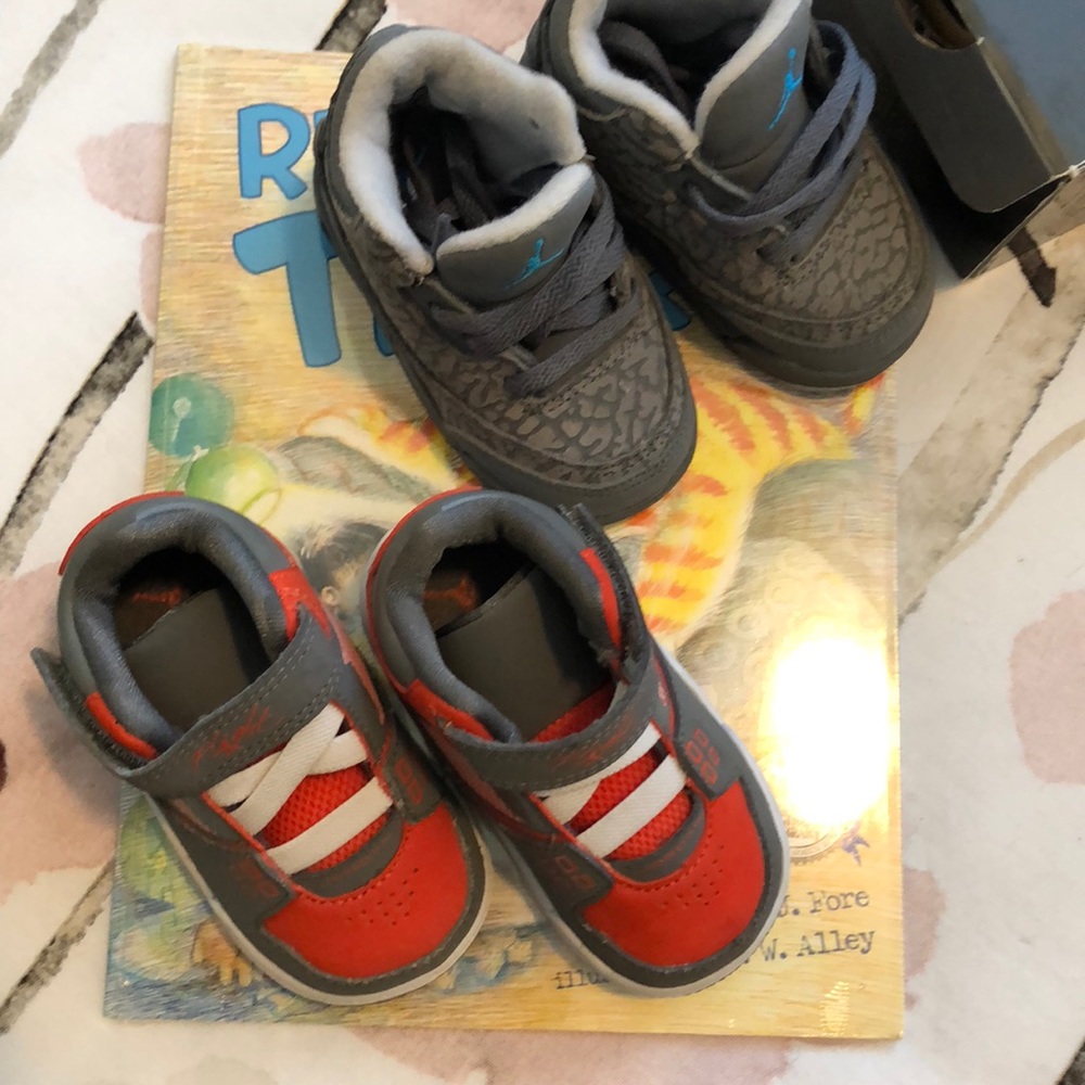 Kids sneakers
